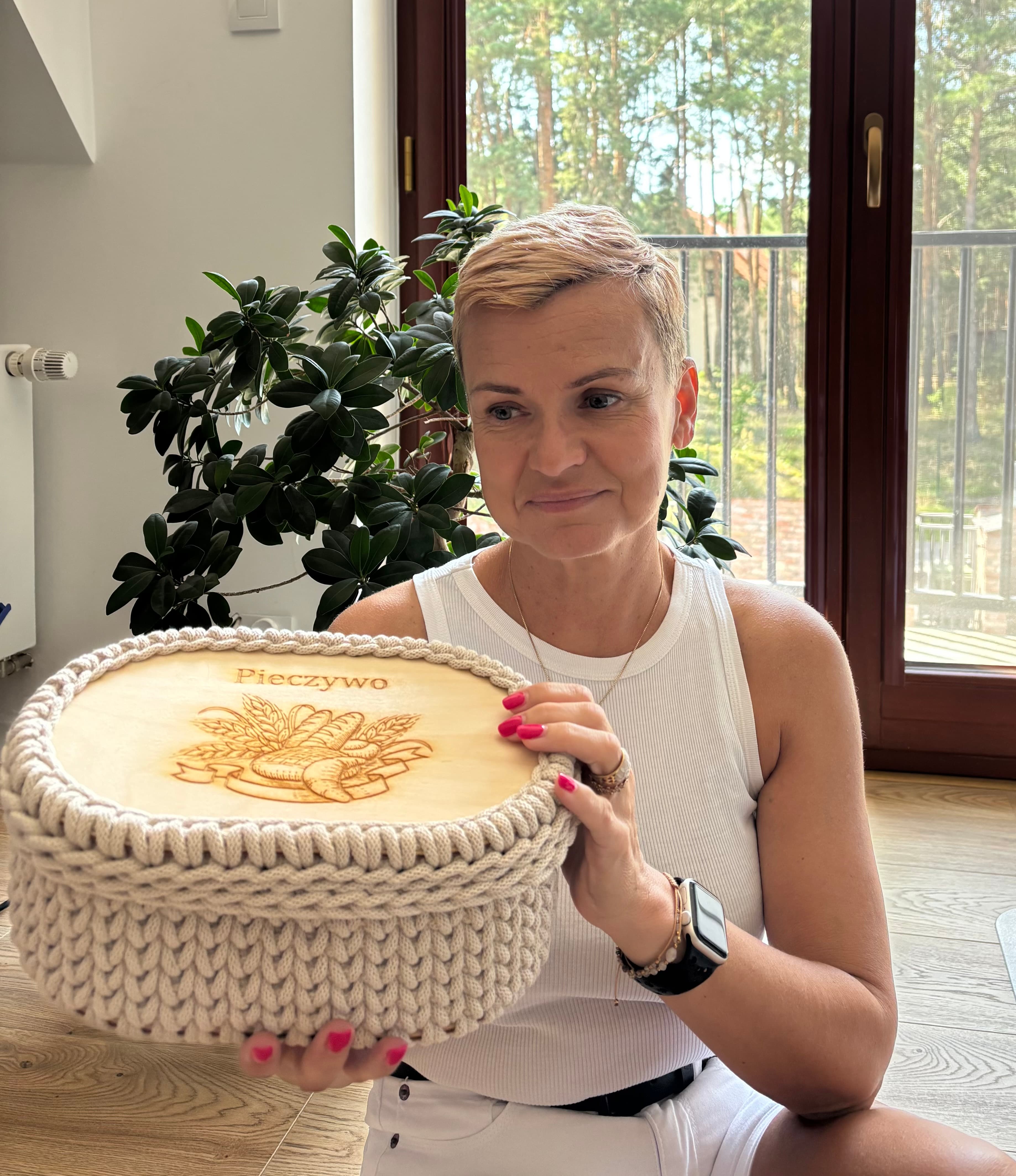 Szydełkowy Koszyk do serwowania pieczywa